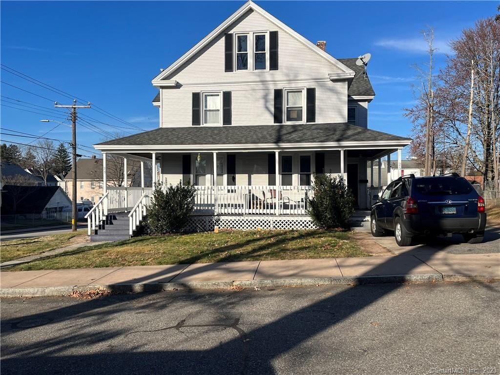 Property Photo:  23 Knighton Street  CT 06040 