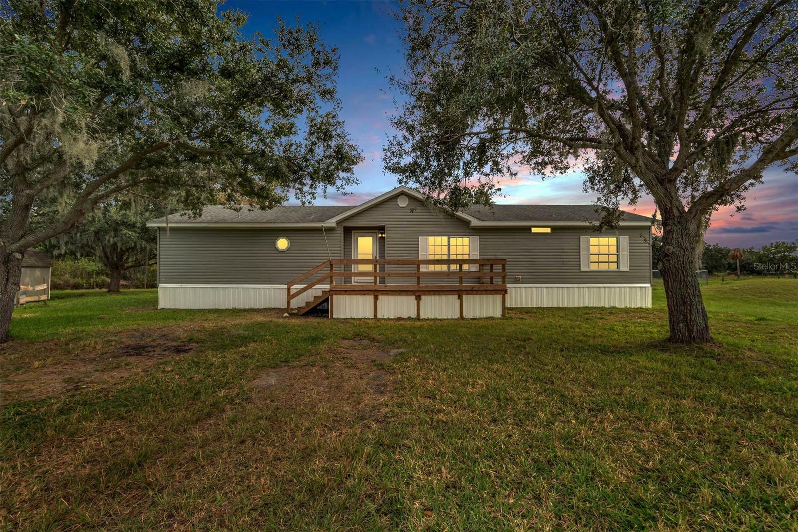 Property Photo:  12435 Grapefruit Tree Lane  FL 33598 