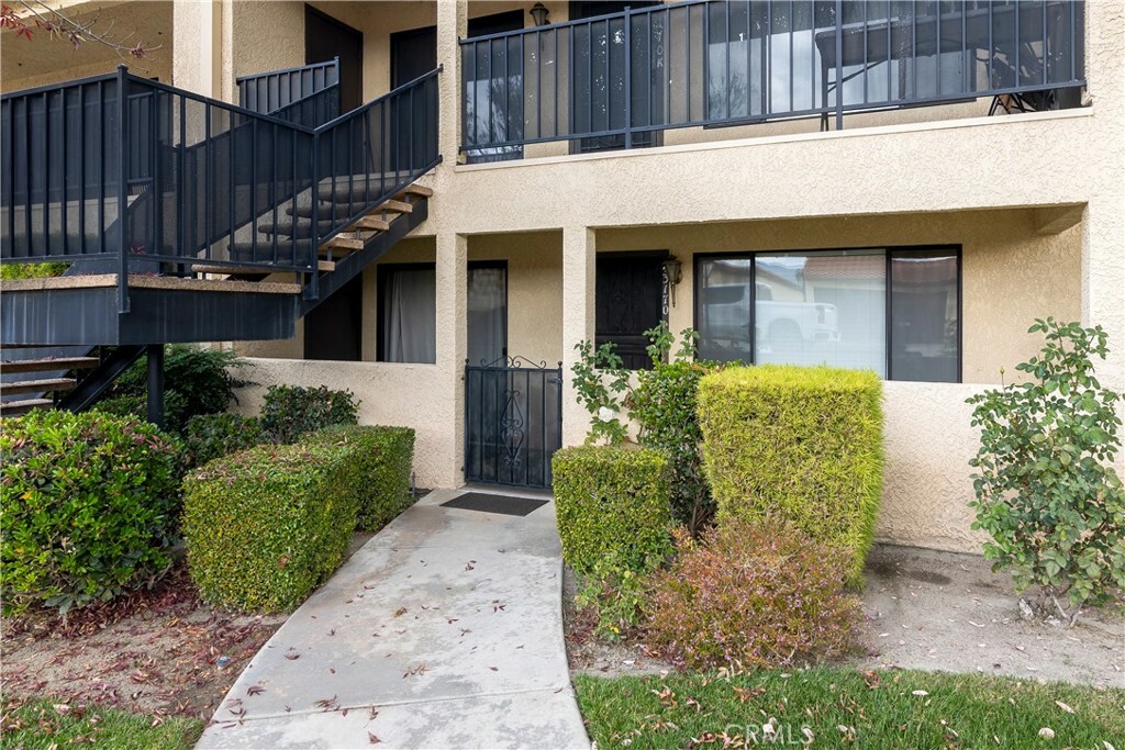 Property Photo: 43170 Wall Street C CA 92544