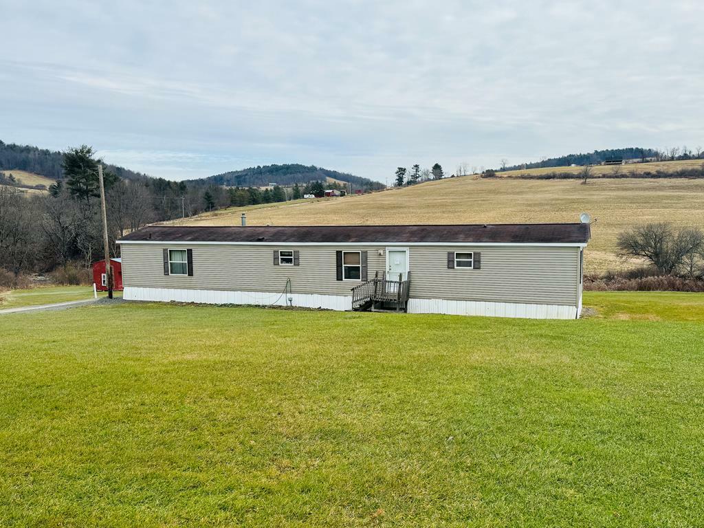 Property Photo:  1716 Old Plank Rd  PA 18848 