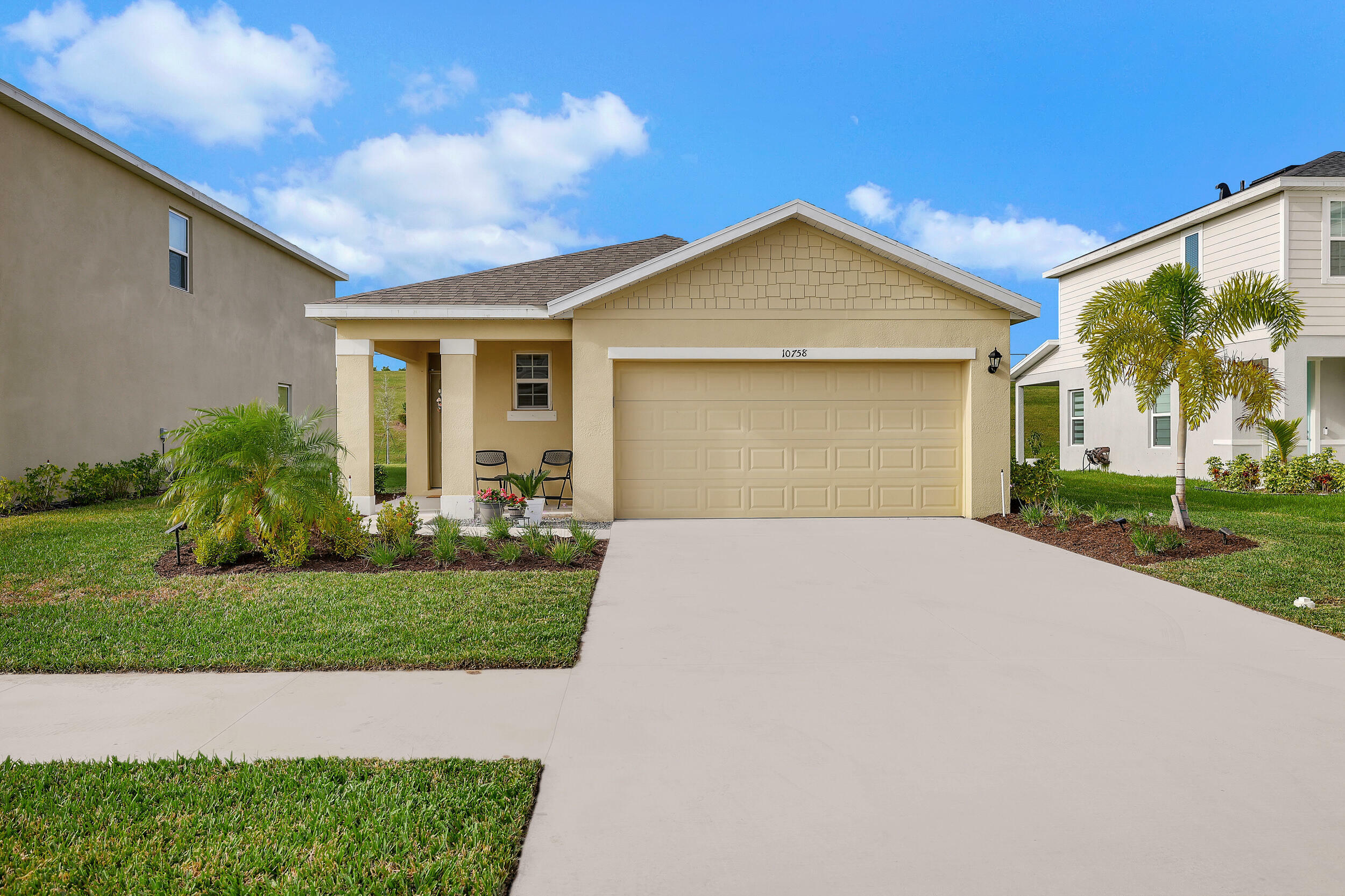 Property Photo:  10758 SW Vasari Way  FL 34987 