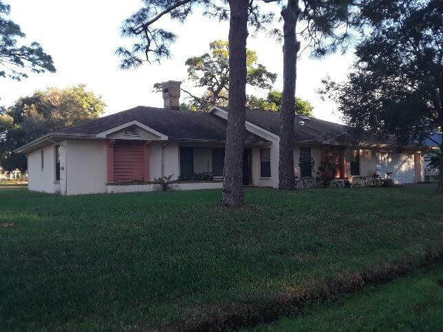 Property Photo:  1173 Scyphers Street NE  FL 32905 