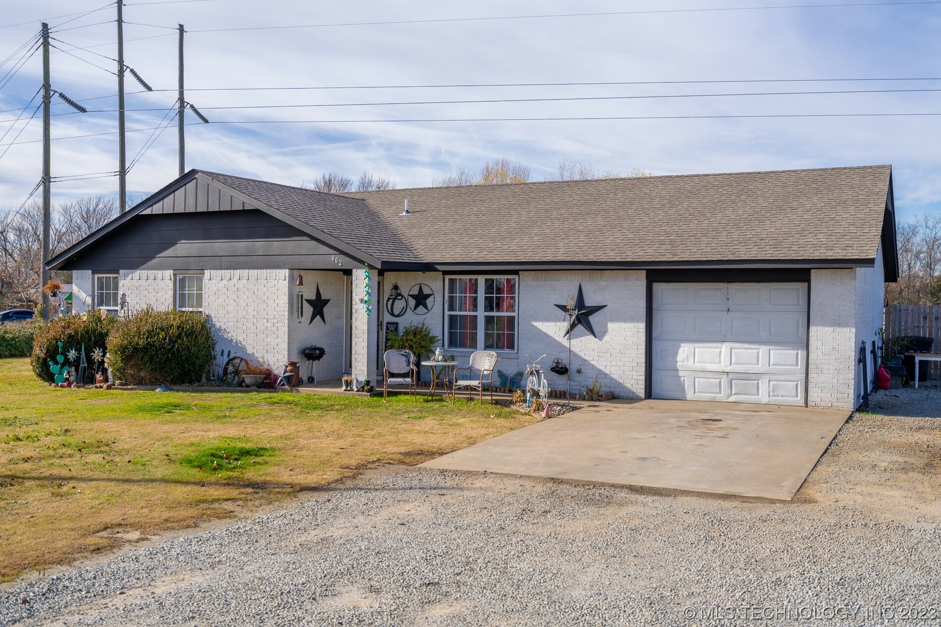 Property Photo:  902 Knapp Avenue  OK 74469 