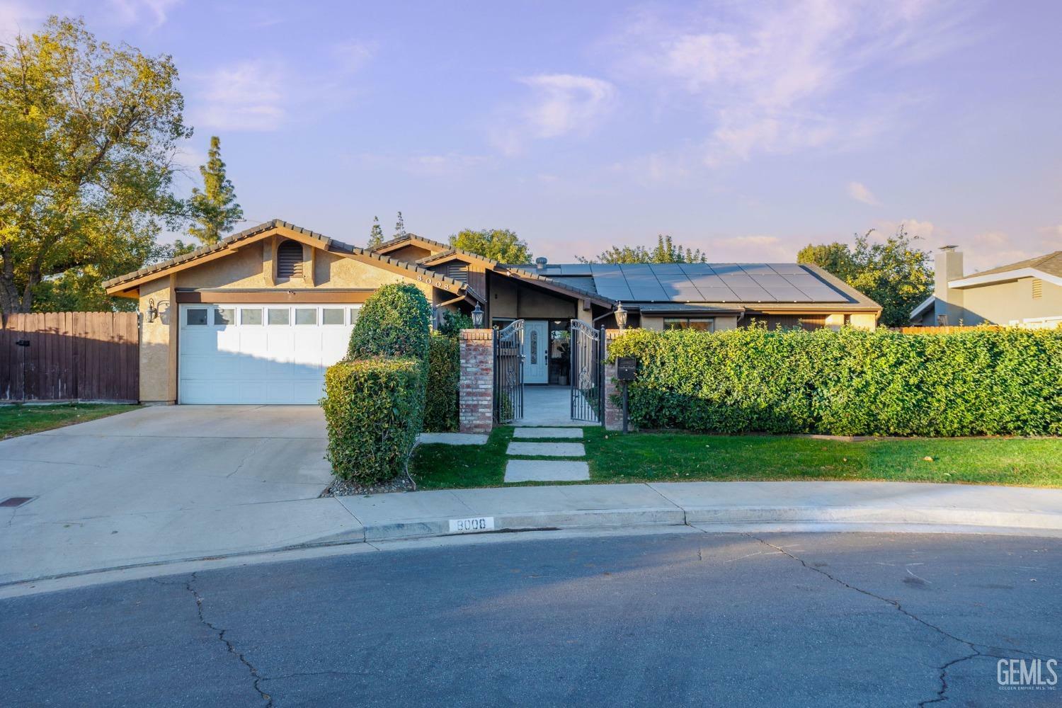 Property Photo:  8008 Selkirk Drive  CA 93309 