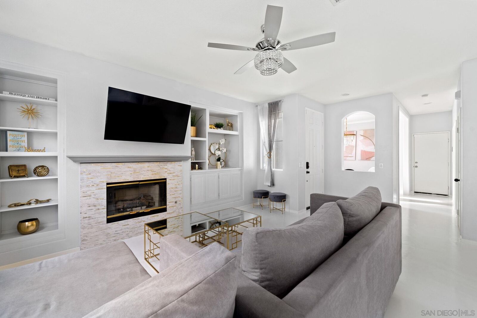 Property Photo: 2722 Castlehill Rd 3 CA 91915