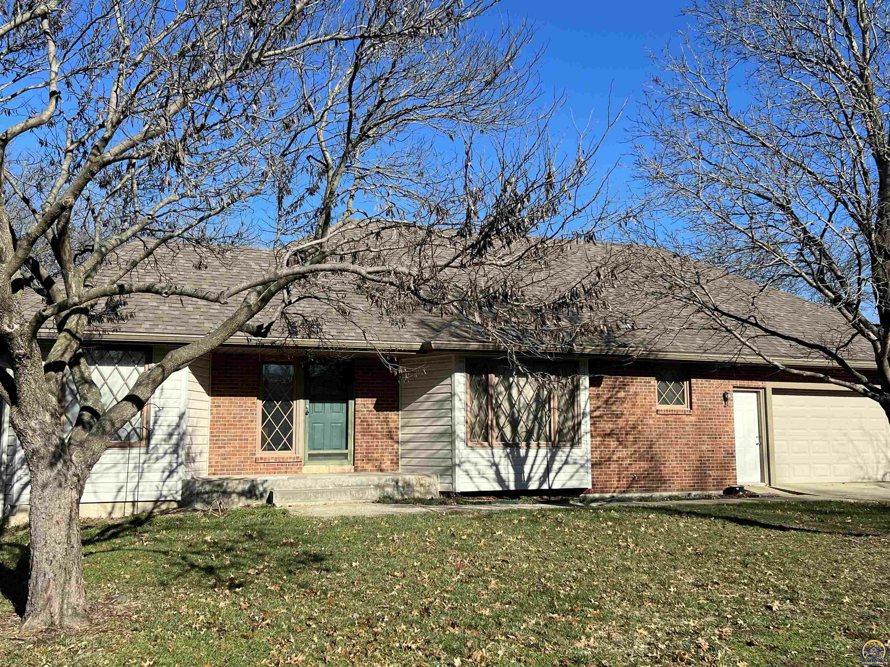 3306 SE Meadowview Dr  Topeka KS 66605 photo