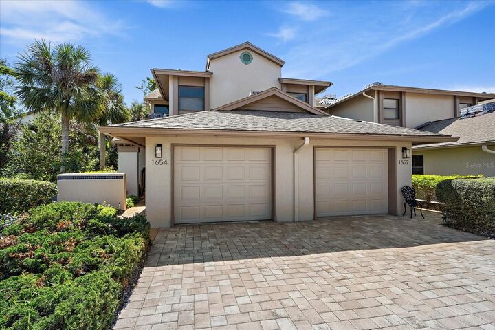 Property Photo: 1654 Starling Drive 201 FL 34231