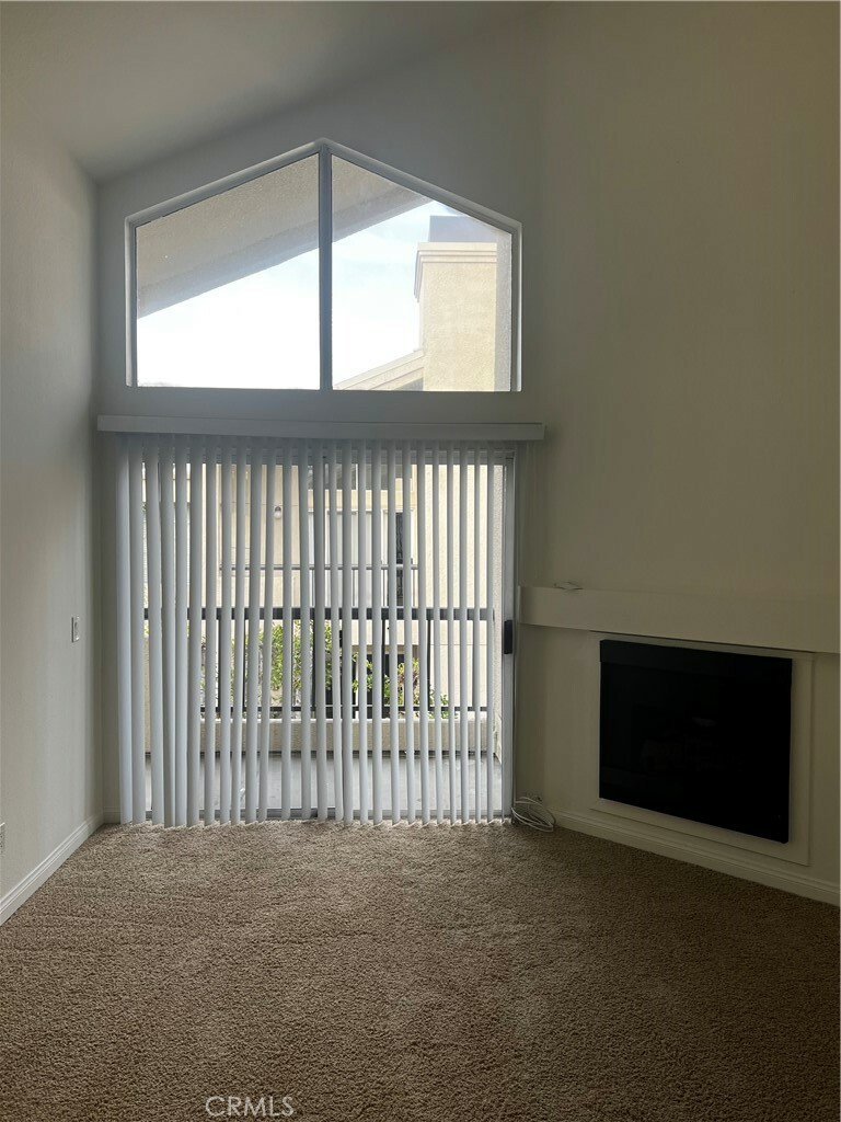 Property Photo:  5510 Owensmouth Avenue 323  CA 91367 