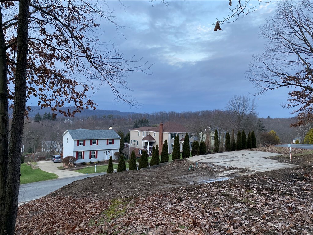 Property Photo:  159 Oakdale Dr  PA 16063 