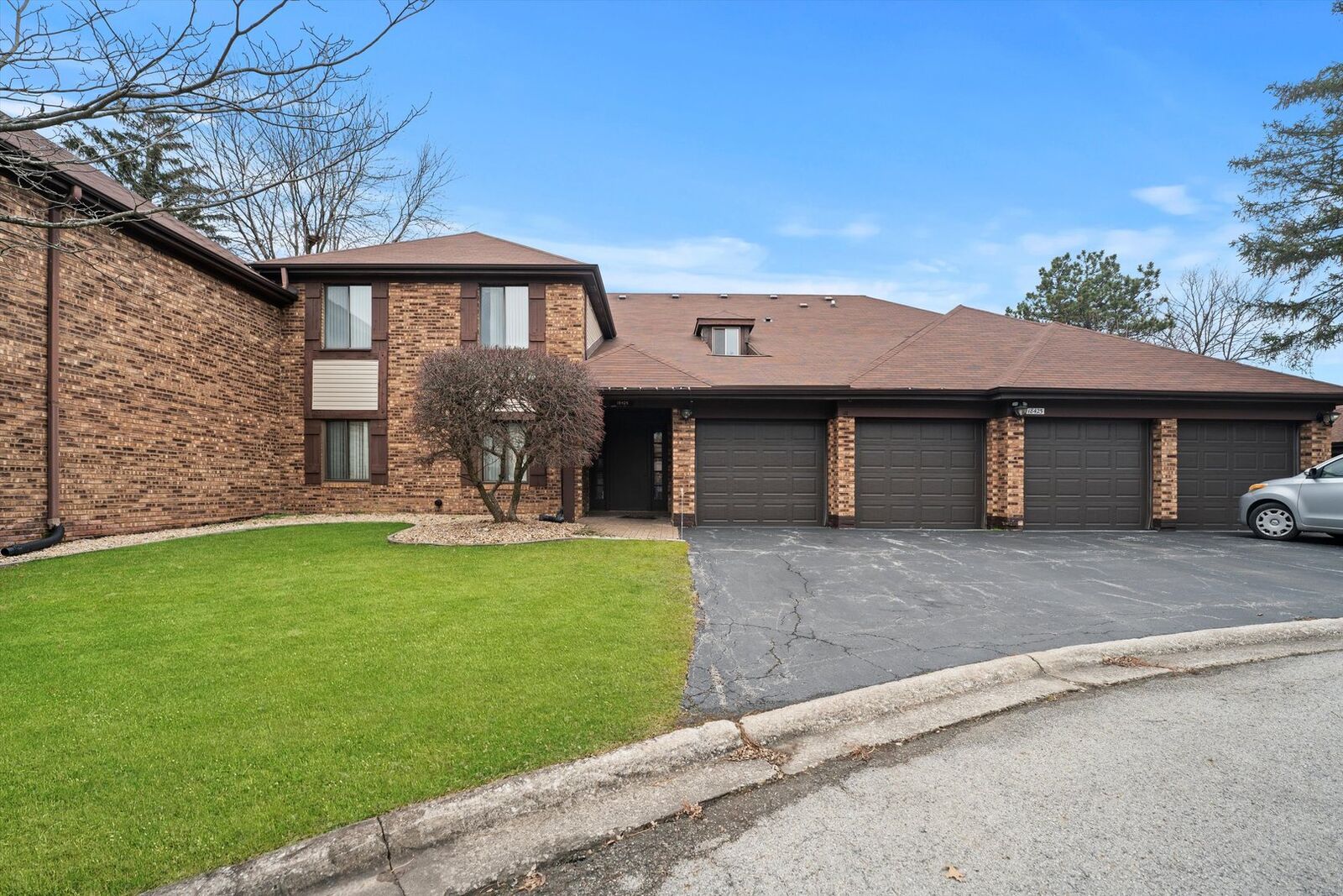 Property Photo:  18425 Kimball Avenue 1A  IL 60430 