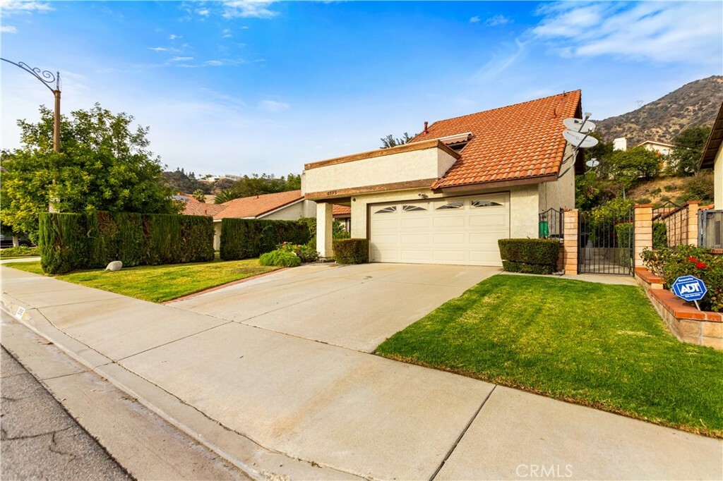 Property Photo:  2595 Sunnydale Drive  CA 91010 