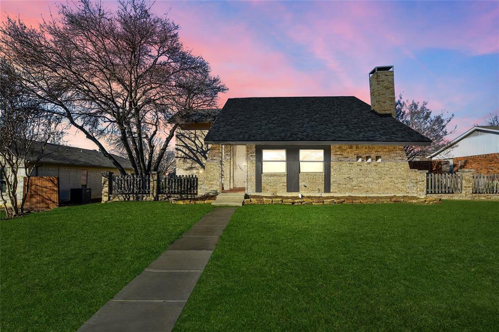 Property Photo:  1707 Hartford Drive  TX 75007 