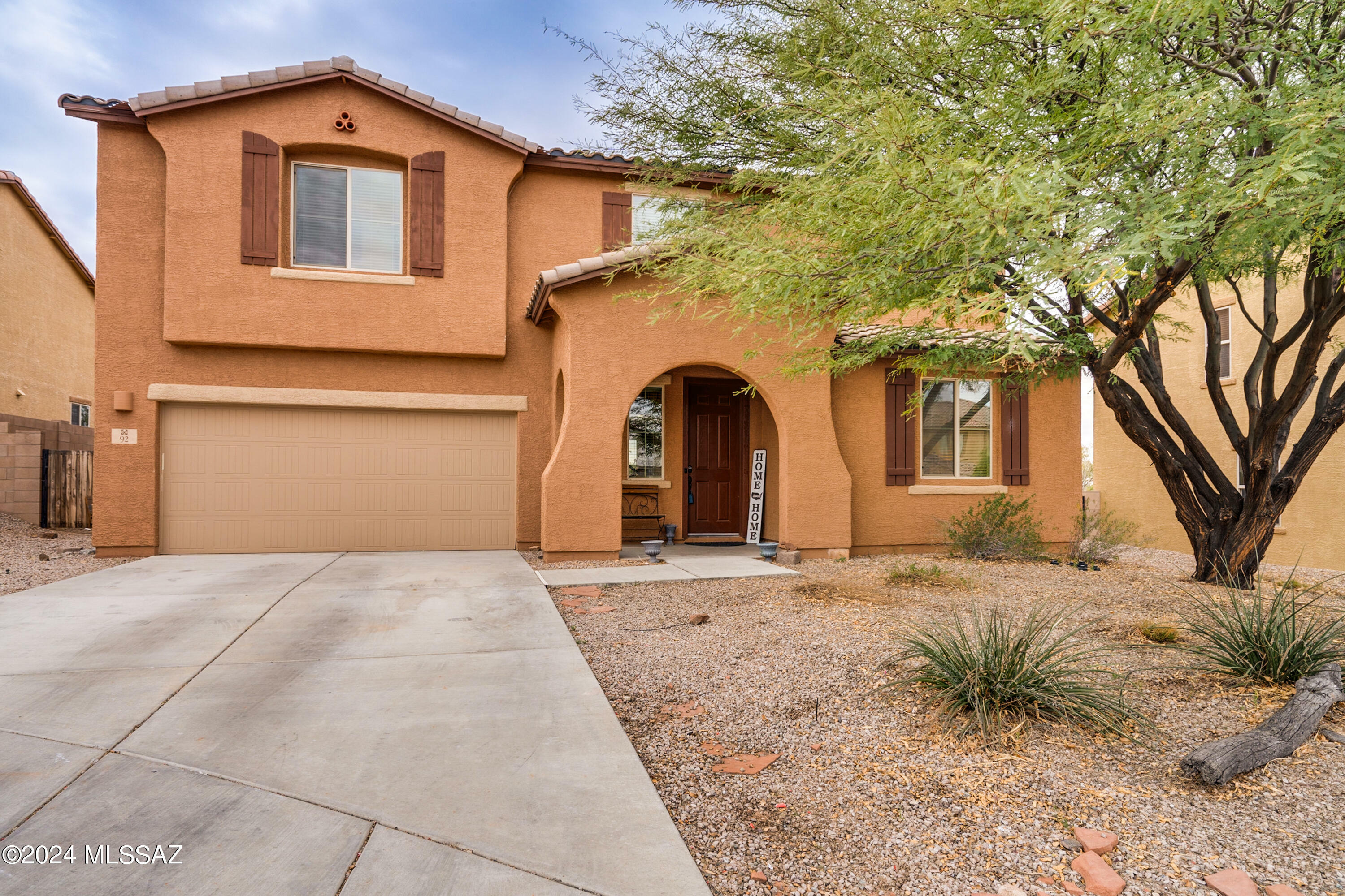 Property Photo:  92 E Adytum Place  AZ 85641 