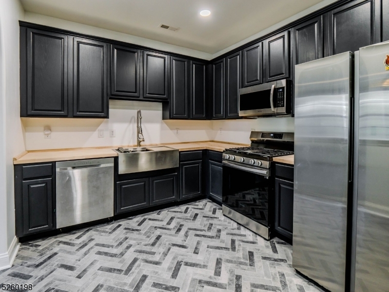 56 Limerick Ln  Lopatcong Twp. NJ 08865 photo