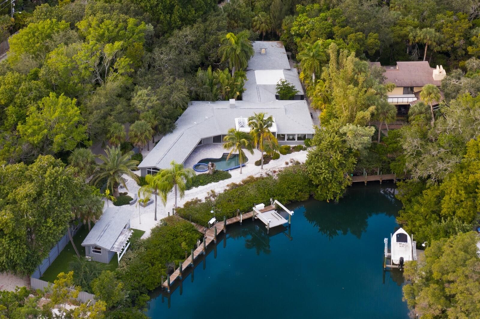 Property Photo:  5121 Hidden Harbor Road  FL 34242 