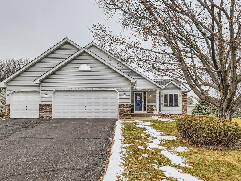 Property Photo:  1192 Sunset Drive  MN 55125 