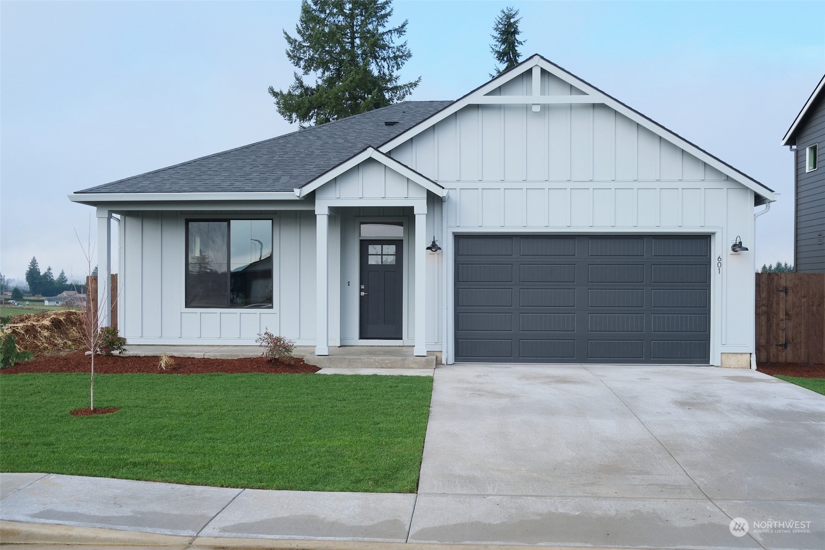 Property Photo:  601 Pagget Avenue  WA 98596 