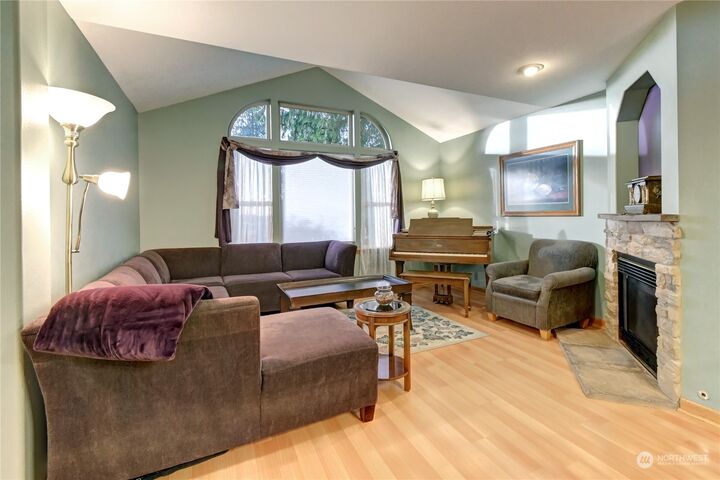 Property Photo:  1701 181st Place SW  WA 98037 