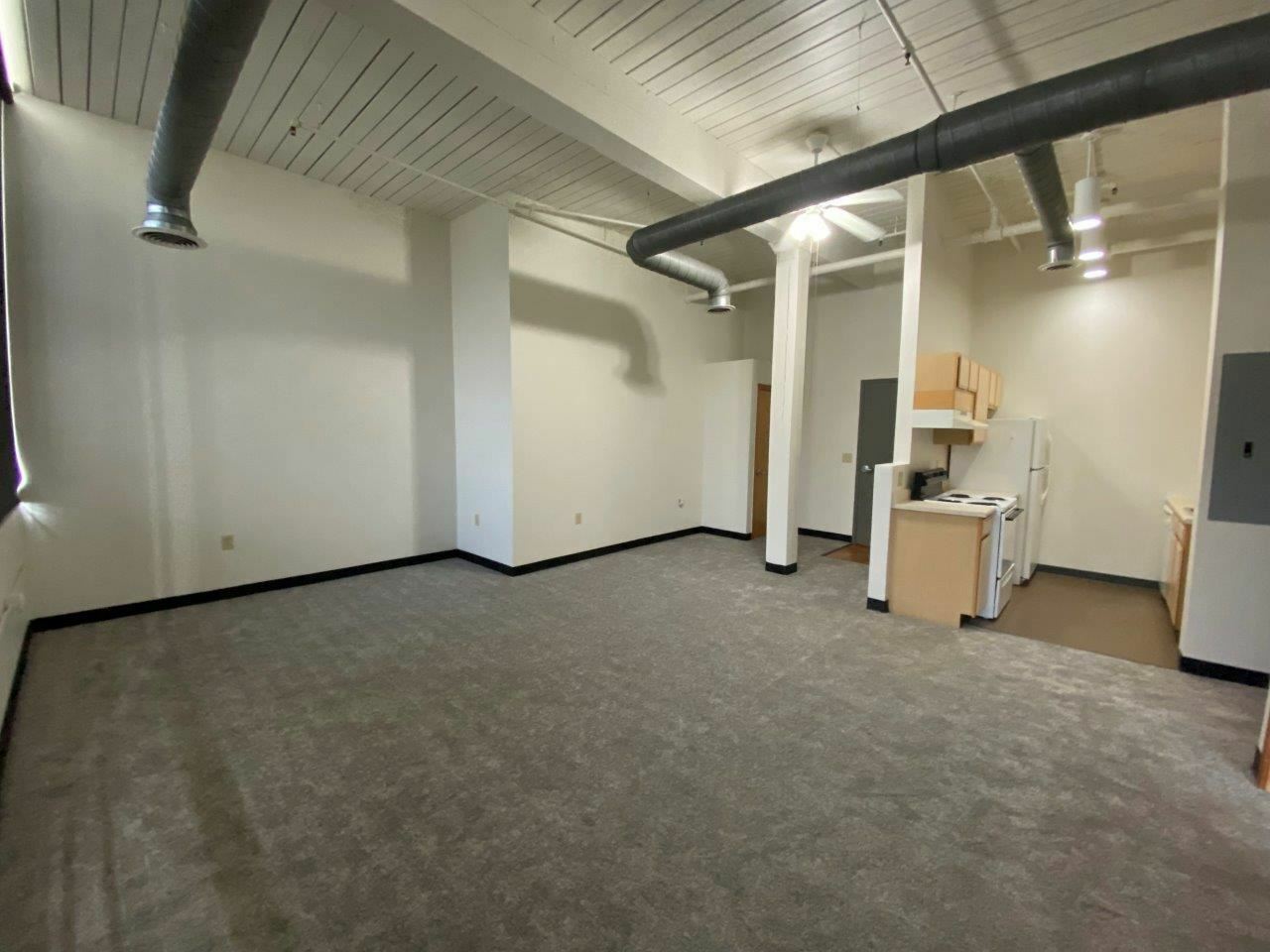 Property Photo:  200 S 8th Street Unit 18  IN 47374 