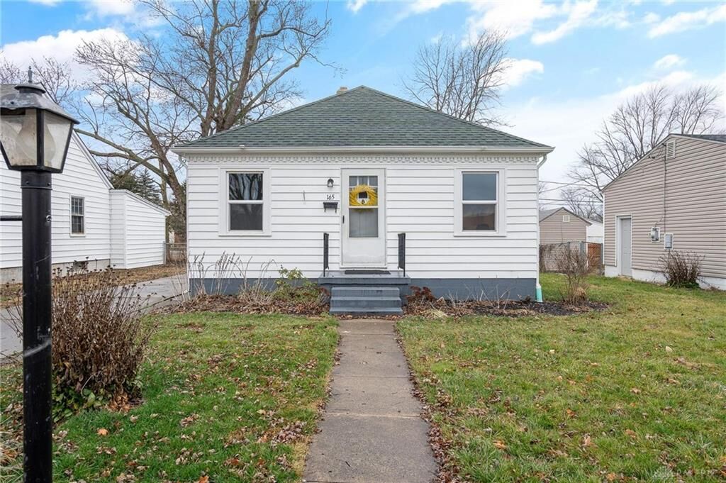 Property Photo: 165 Richardson Place OH 45177