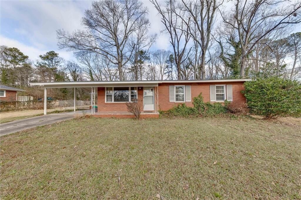Property Photo:  1618 Pine Circle  GA 30168 