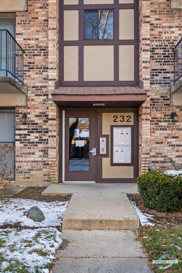 Property Photo:  