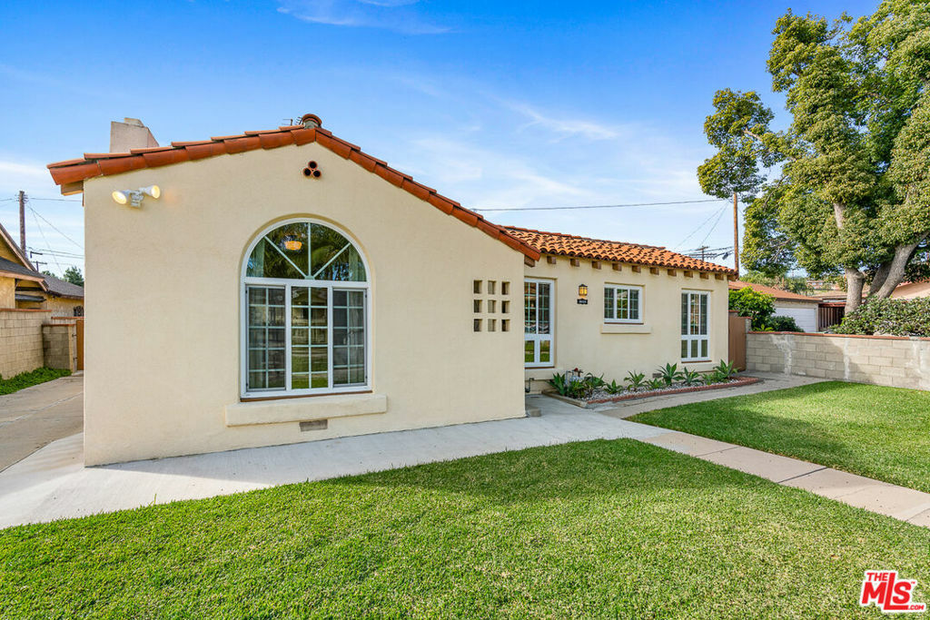 Property Photo:  3633 Castalia Avenue  CA 90032 