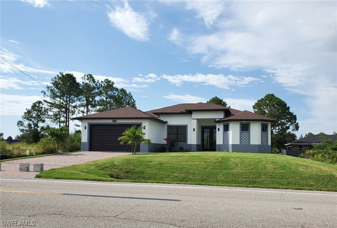 Property Photo:  4020 8th Street SW  FL 33976 