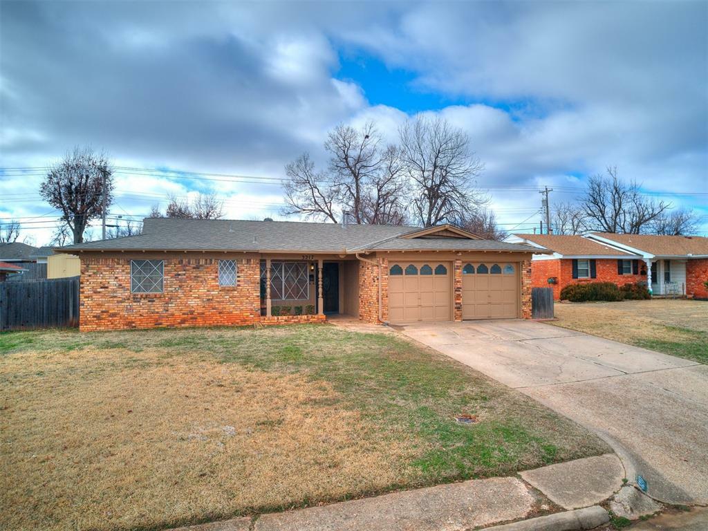 Property Photo: 3217 N Ridgewood Drive OK 73110