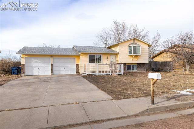 Property Photo:  7530 Dove Creek Circle  CO 80911 