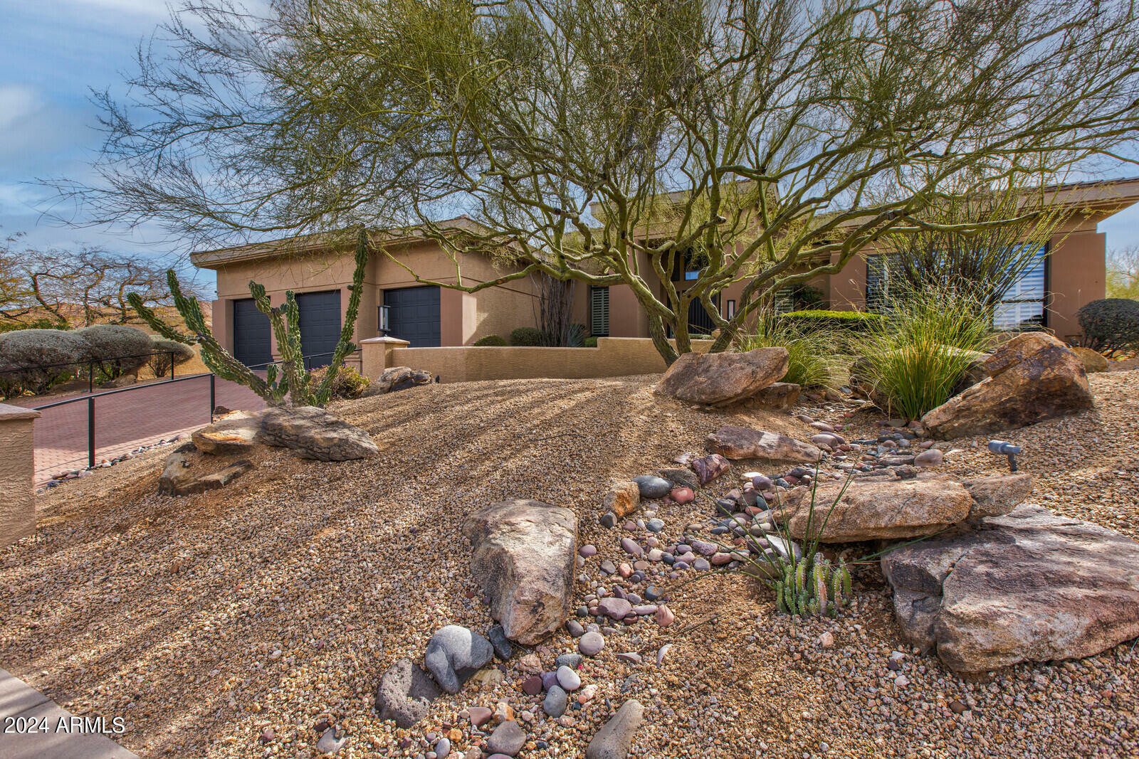 Property Photo:  13827 N Sunset Drive  AZ 85268 