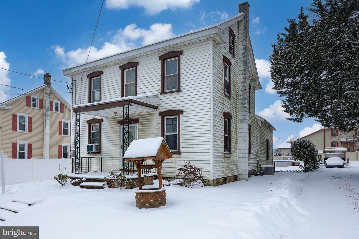 Property Photo:  652 Millwood Road  PA 17584 