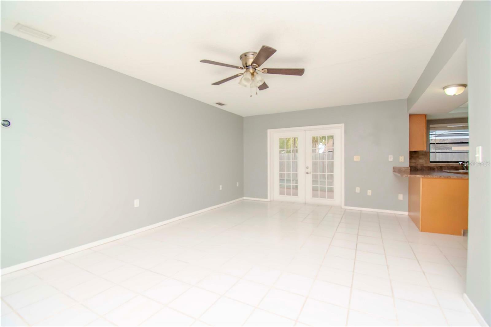 Property Photo:  11122 Island Pine Dr Drive  FL 34668 