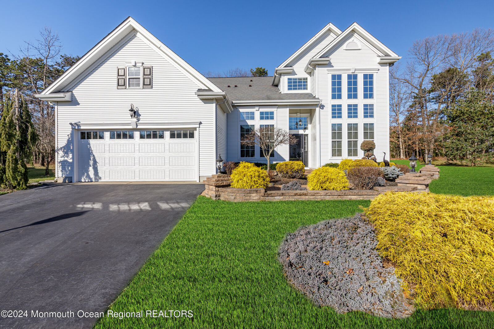 Property Photo: 35 Portchester Court NJ 08527