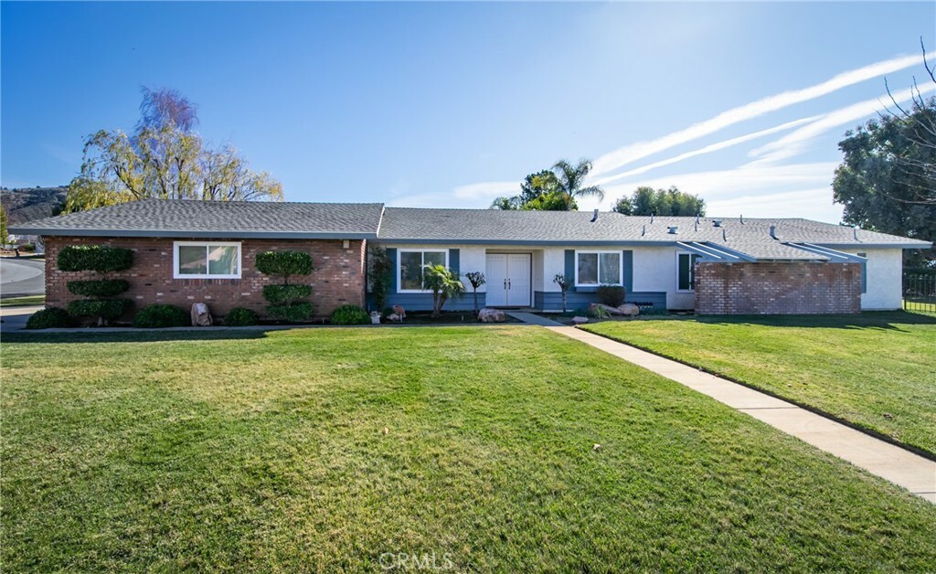 36301 Woodbriar Street  Yucaipa CA 92399 photo