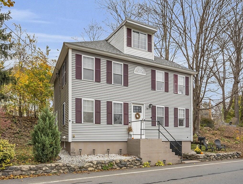 Property Photo: 16 Townsend Rd MA 01450
