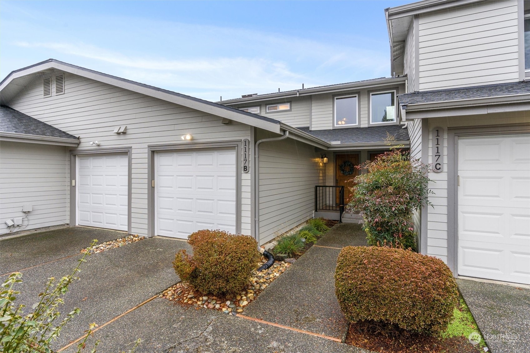 Property Photo:  1117 132nd Street SW B  WA 98204 