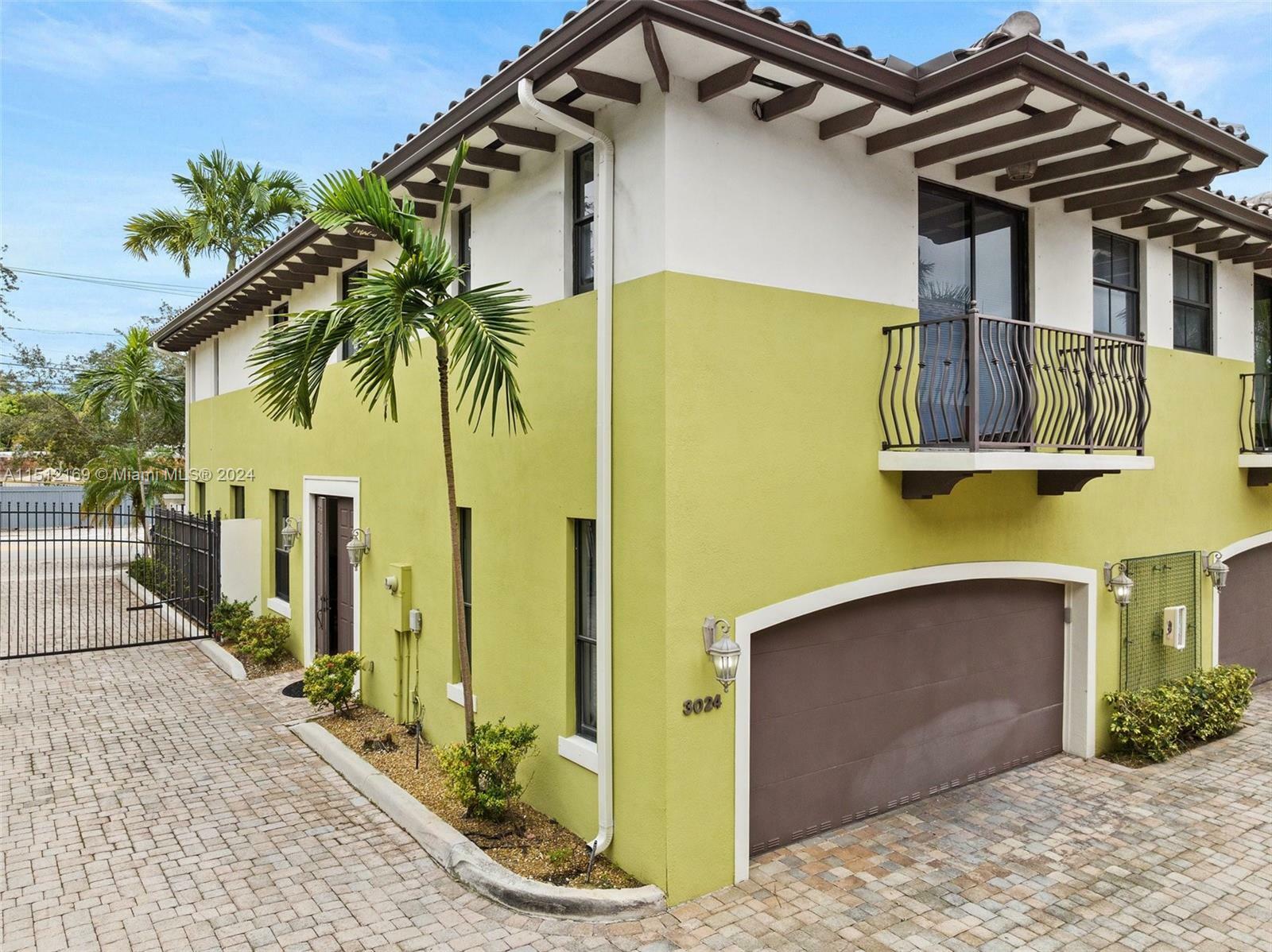 Property Photo: 3024 McDonald St 1 FL 33133