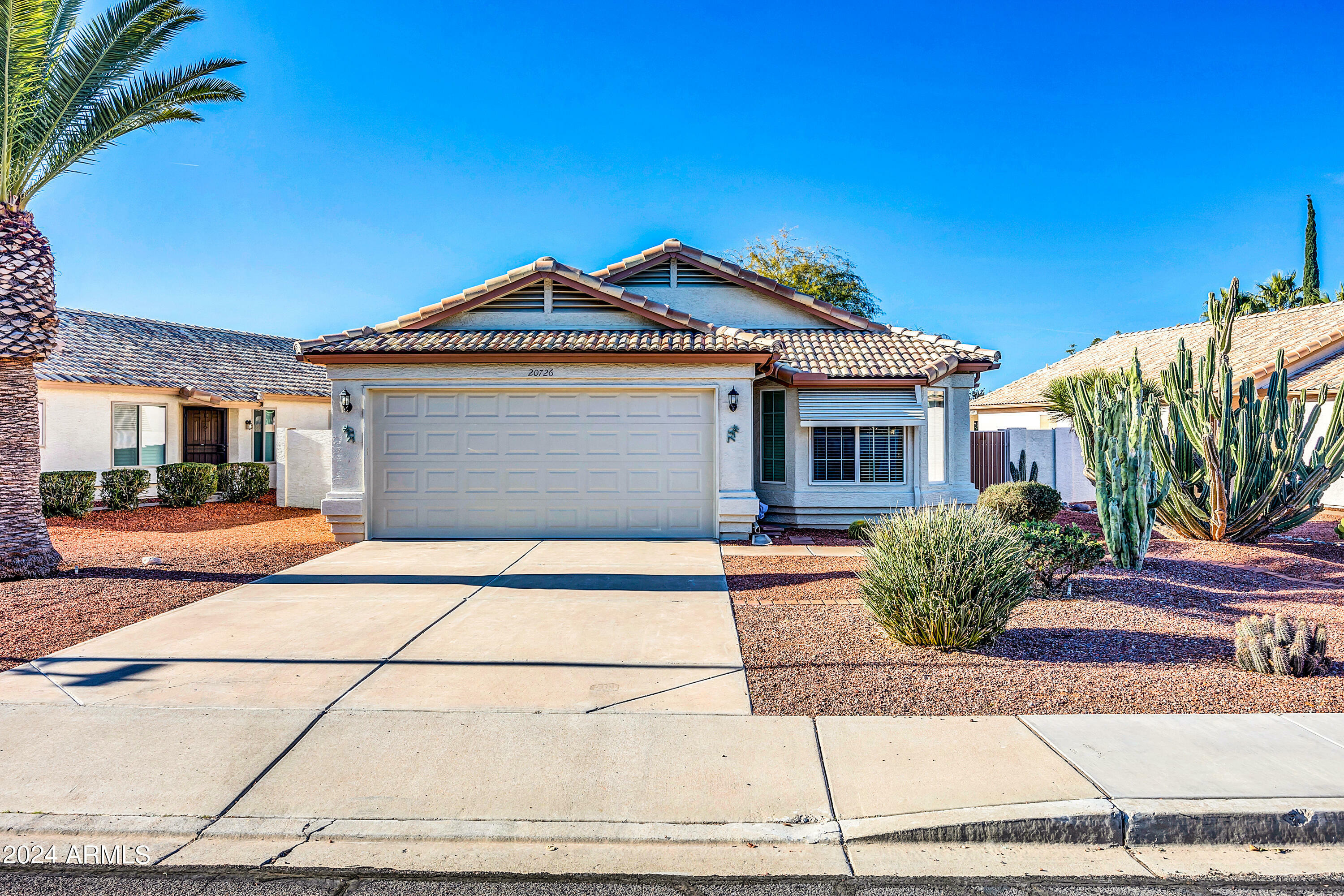 Property Photo:  20726 N Ventana Drive E  AZ 85373 