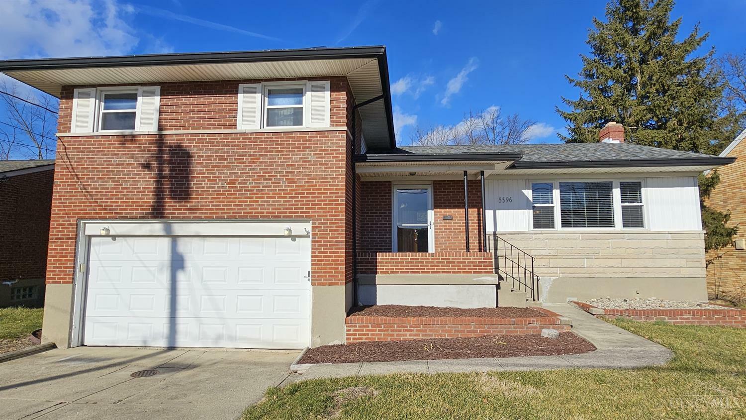 Property Photo: 5596 Green Acres Court OH 45248