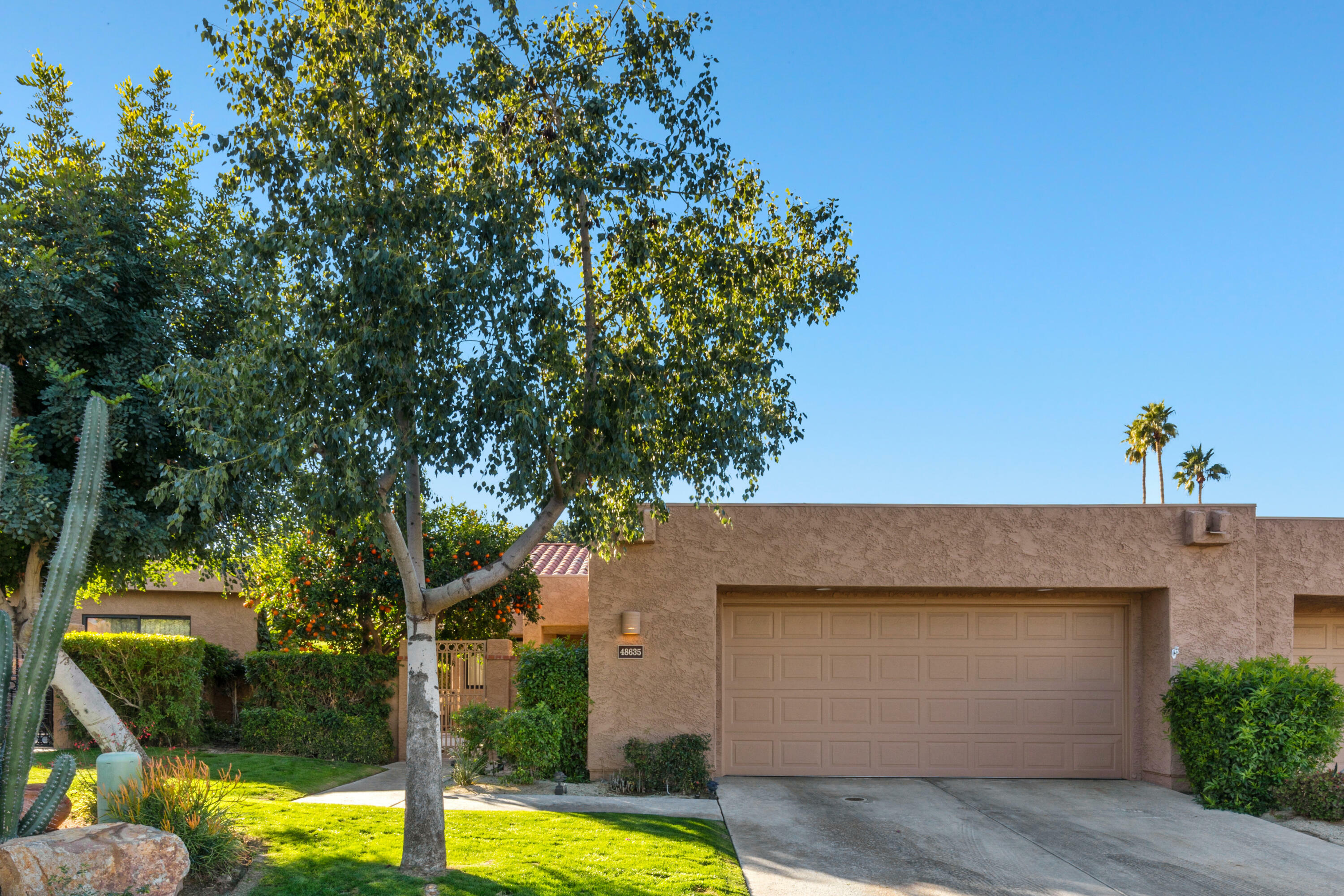 Property Photo:  48635 Torrito Court  CA 92260 