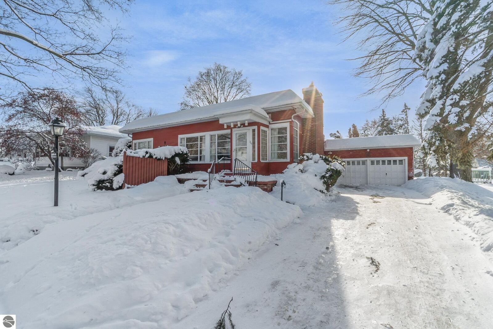 Property Photo:  315 Elwell Street  MI 48801 