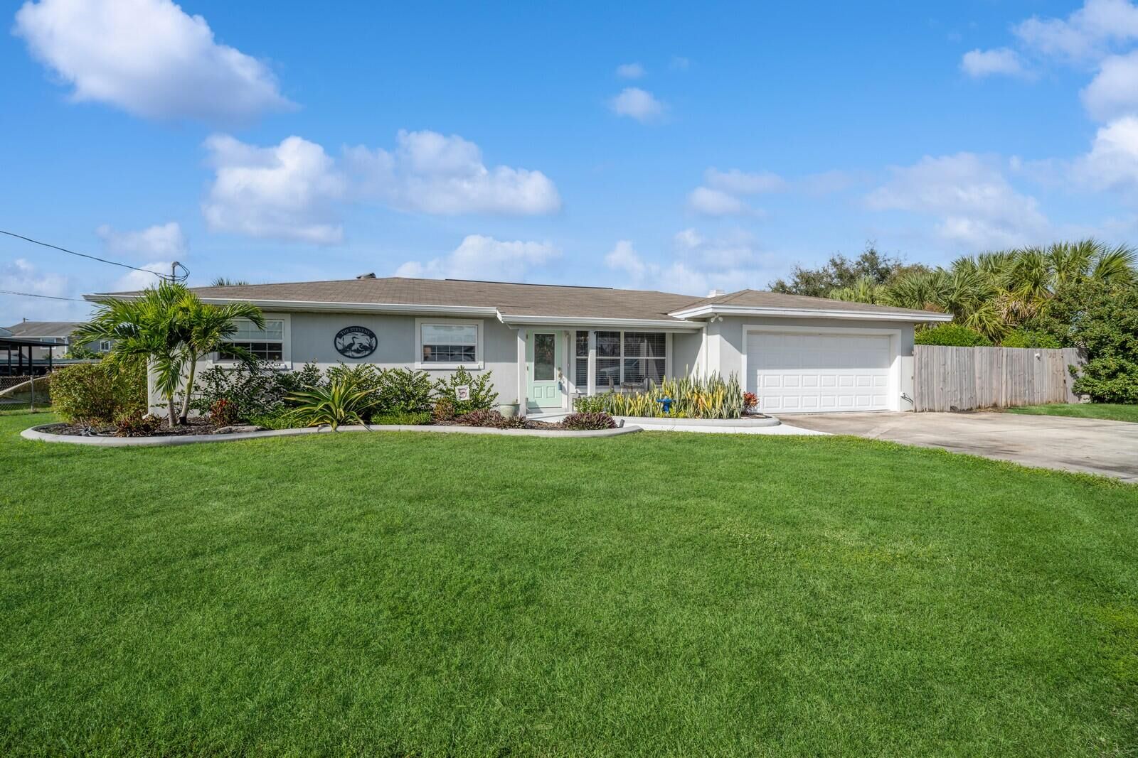 Property Photo: 818 Heron Road FL 32926