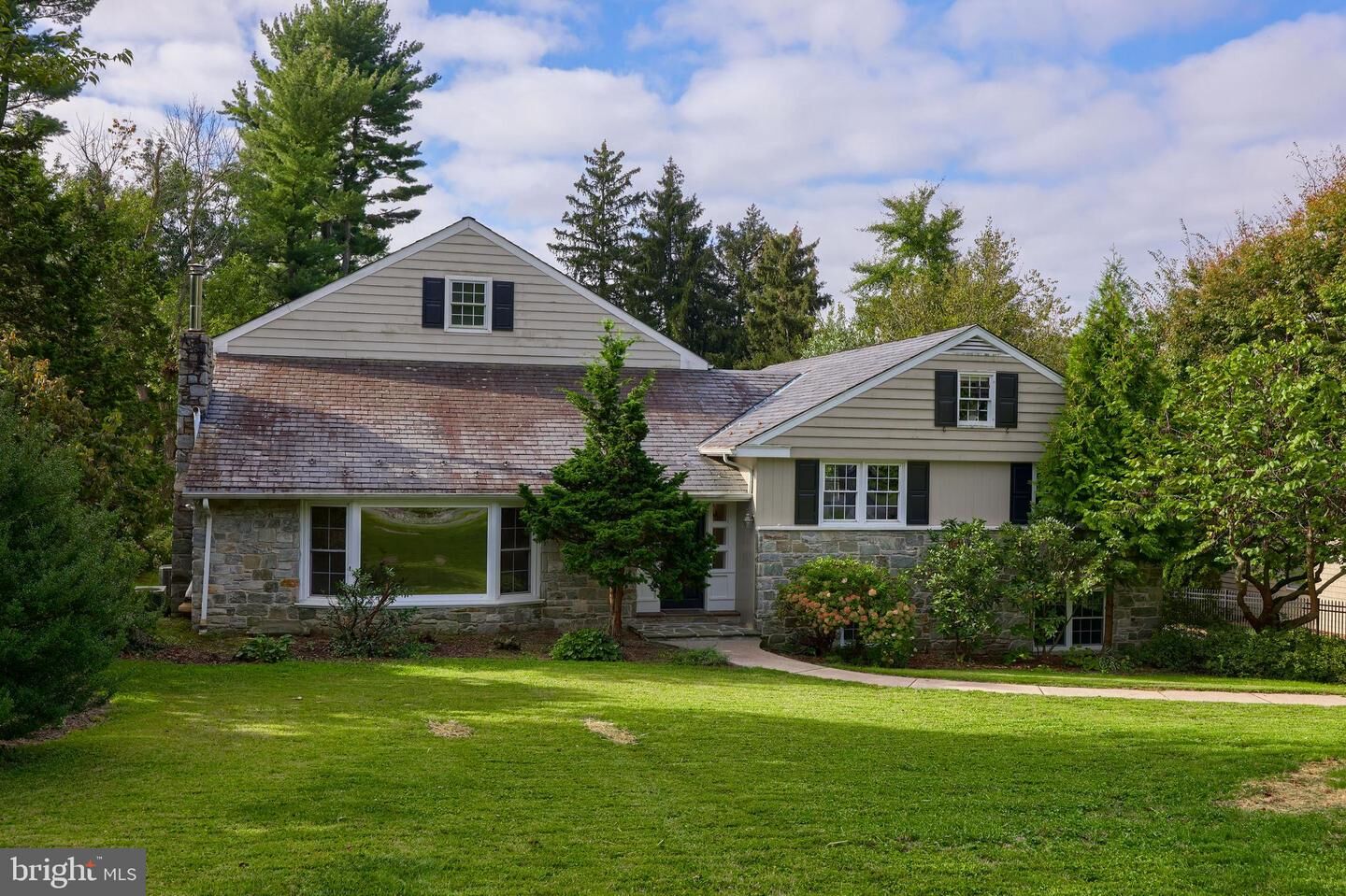 Property Photo:  1520 Ridge Road  PA 17603 