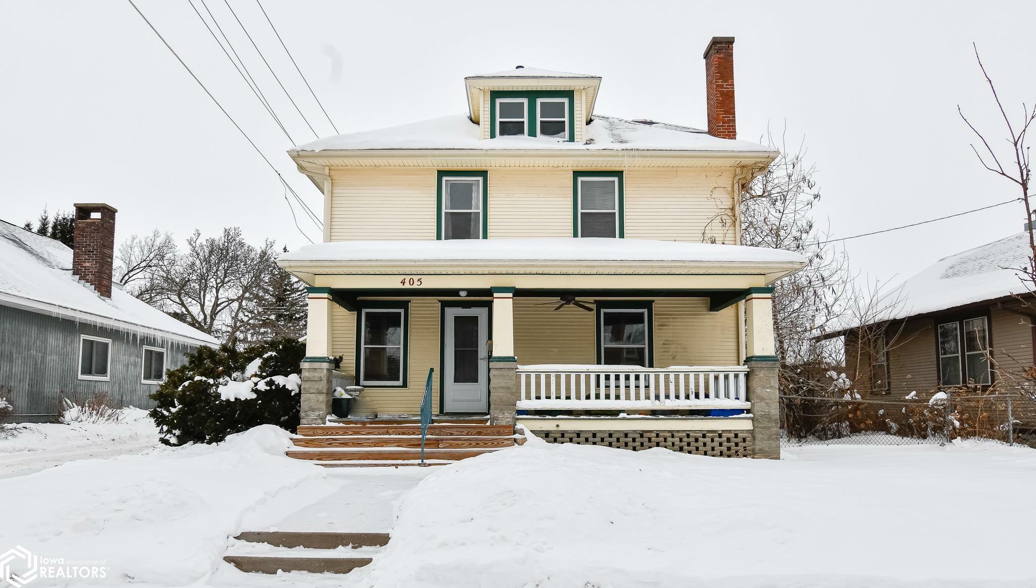 Property Photo:  405 Park Street  IA 50158 