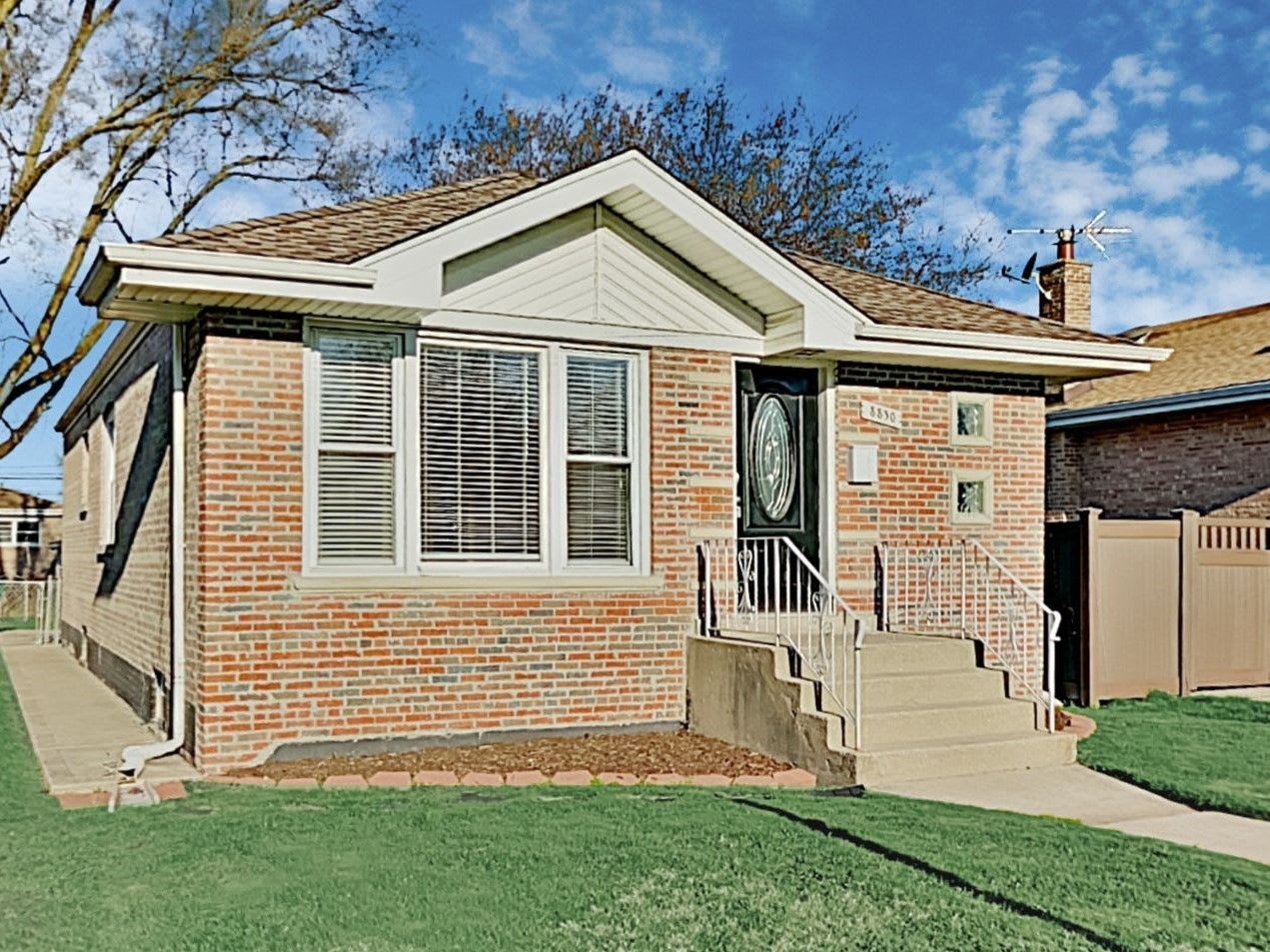 Property Photo:  