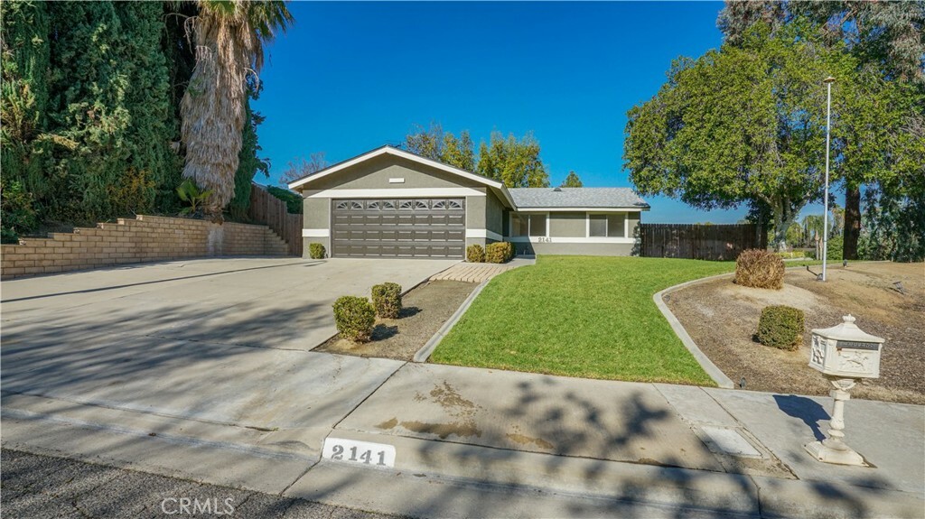 Property Photo:  2141 Stonefield Place  CA 92506 