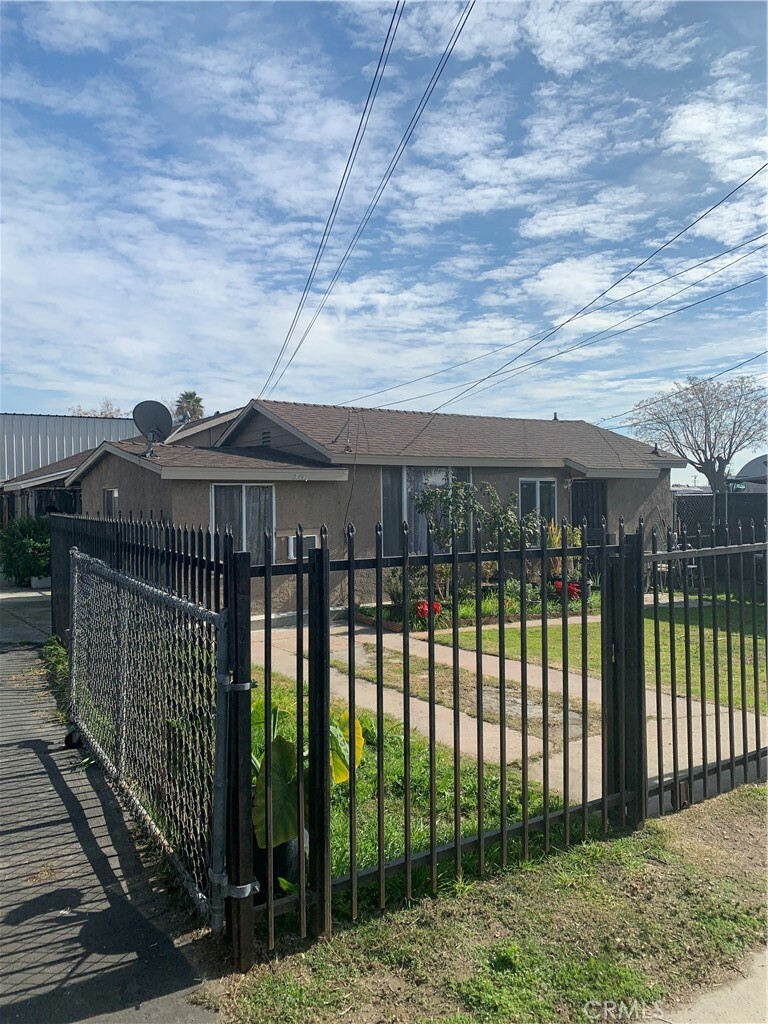 Property Photo: 10931 Kadota Avenue CA 91766
