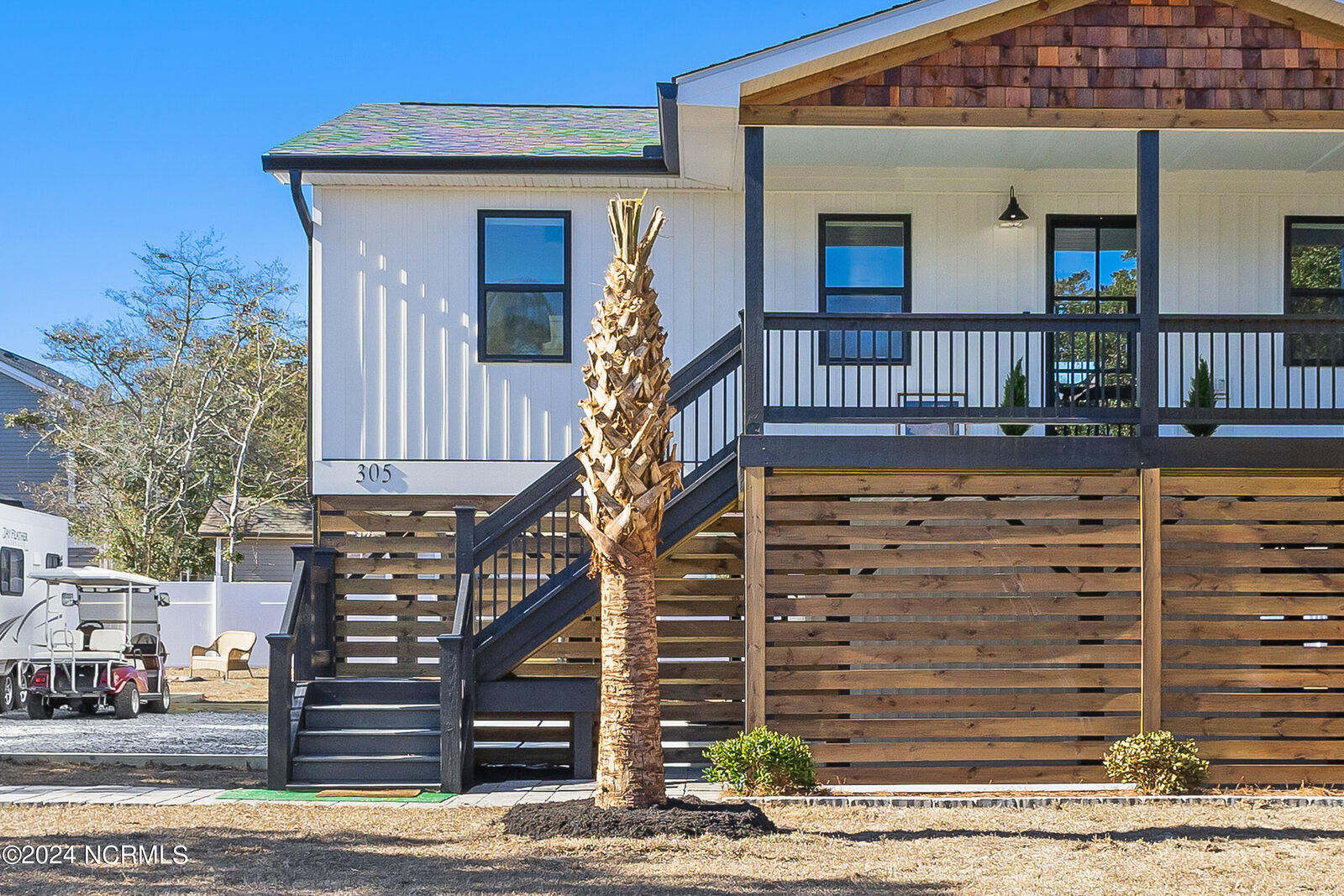 Property Photo: 305 NE 48th Street NC 28465