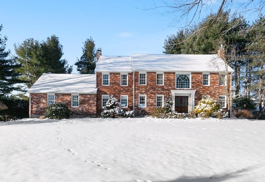 Property Photo:  1 Penacook Place  MA 01810 